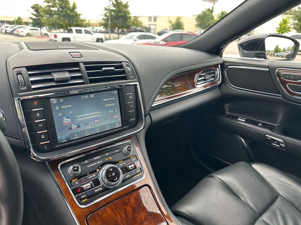 2019 Lincoln Continental Select