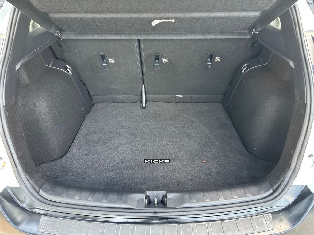 2019 Nissan Kicks SR