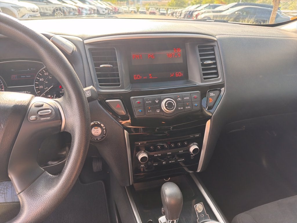 2015 Nissan Pathfinder S