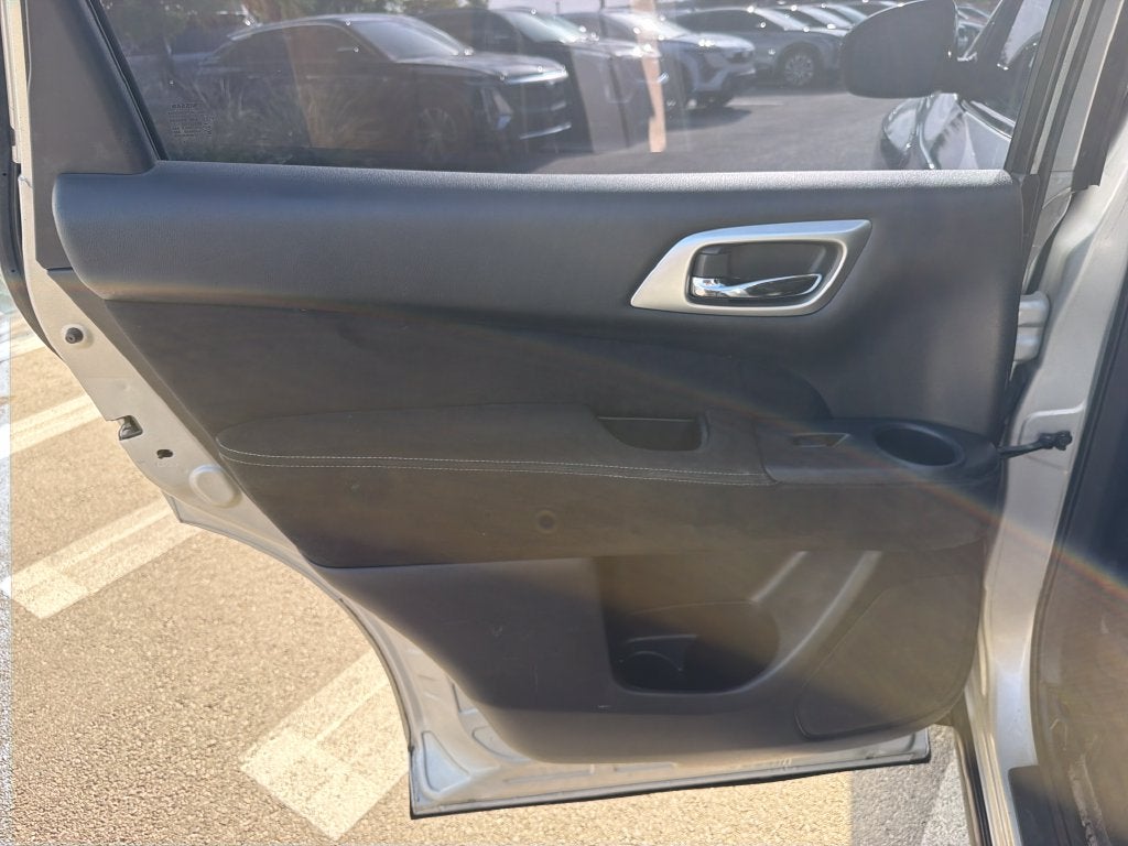 2015 Nissan Pathfinder S