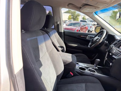 2015 Nissan Pathfinder S