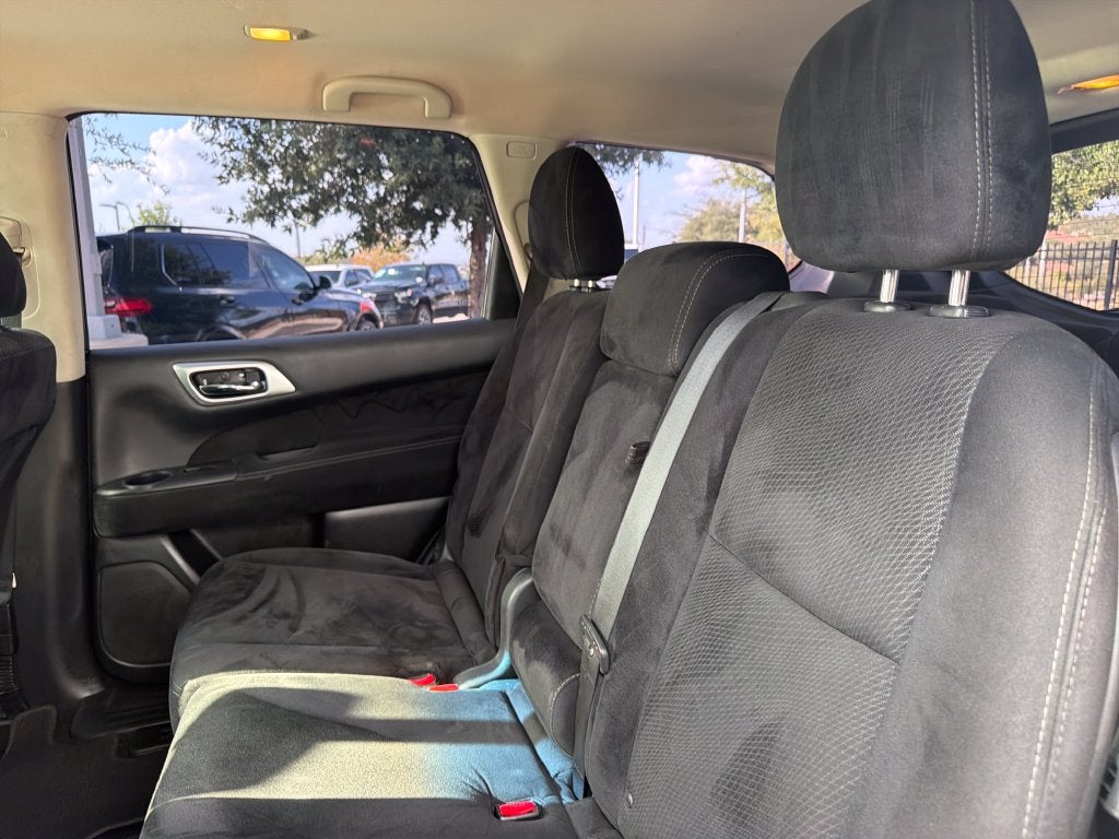 2015 Nissan Pathfinder S