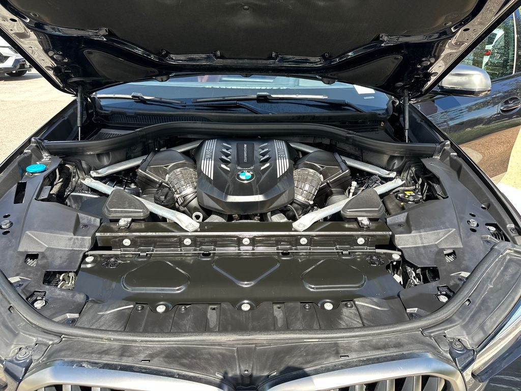 2022 BMW X6 M50i