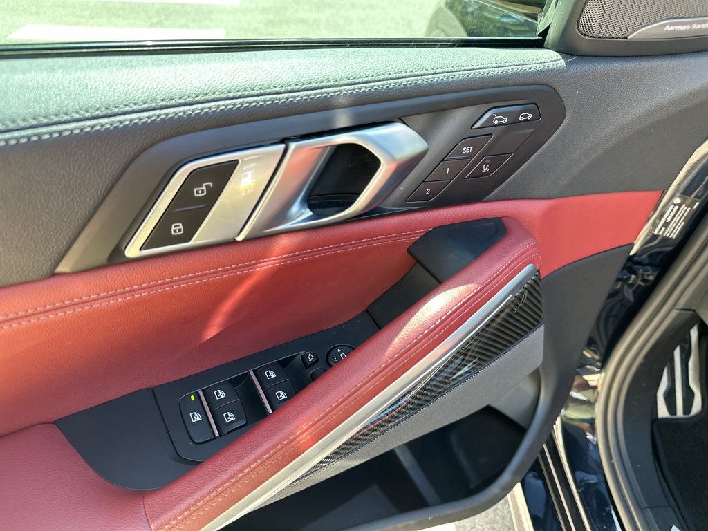 2022 BMW X6 M50i