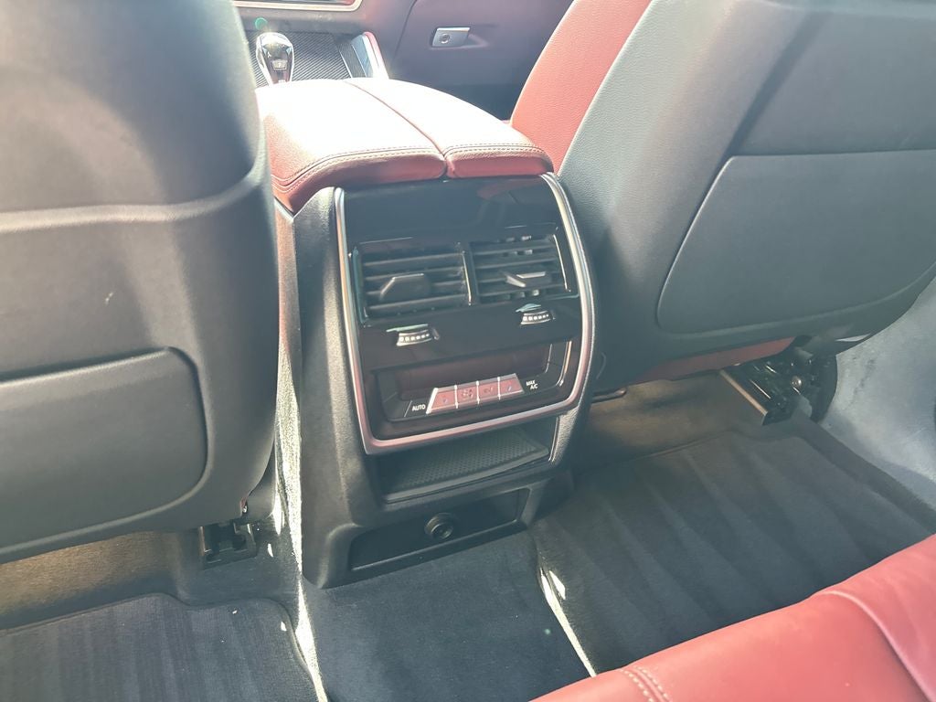 2022 BMW X6 M50i