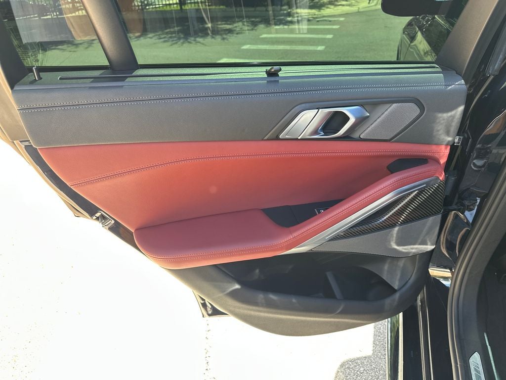 2022 BMW X6 M50i