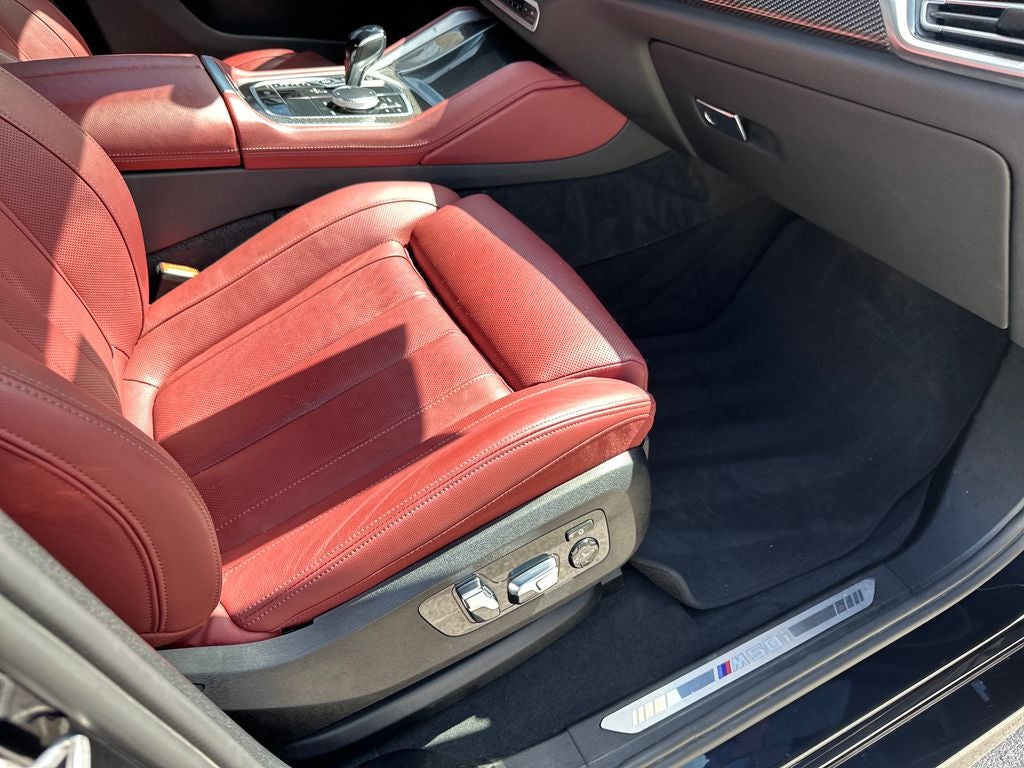 2022 BMW X6 M50i