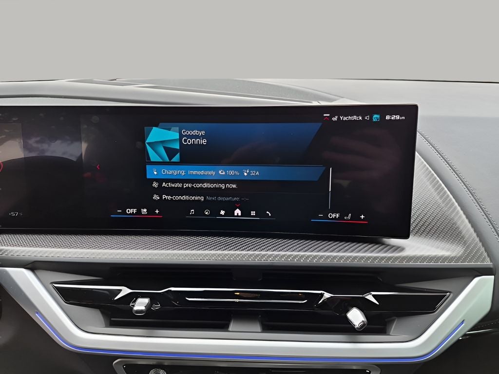 2025 BMW XM Base