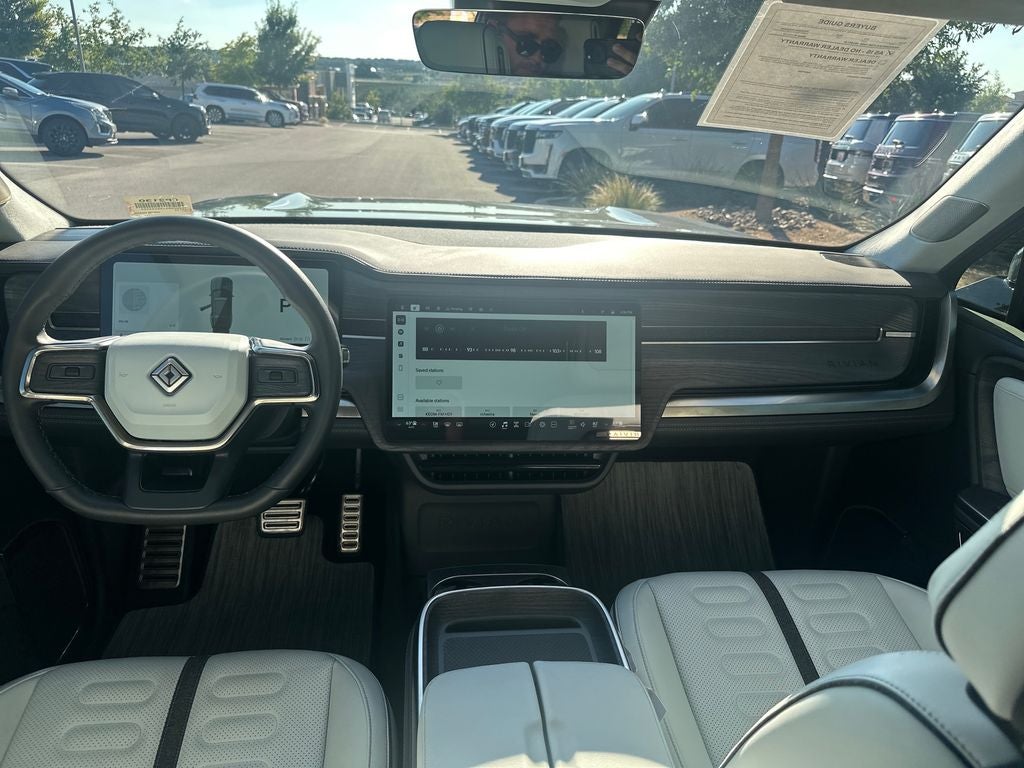 2024 Rivian R1S Adventure