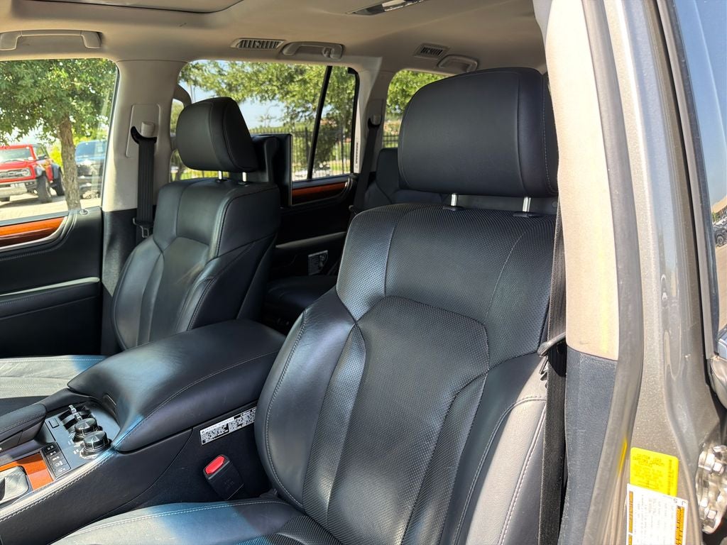 2017 Lexus LX 570