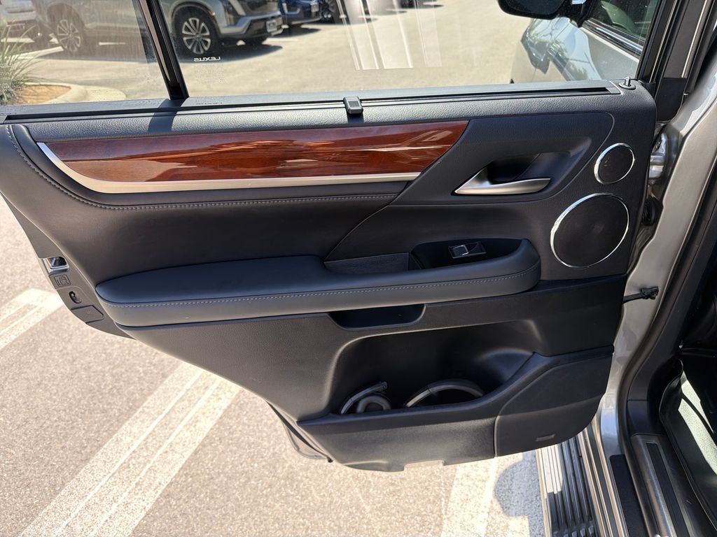 2017 Lexus LX 570
