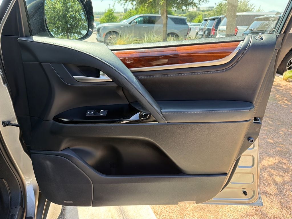 2017 Lexus LX 570