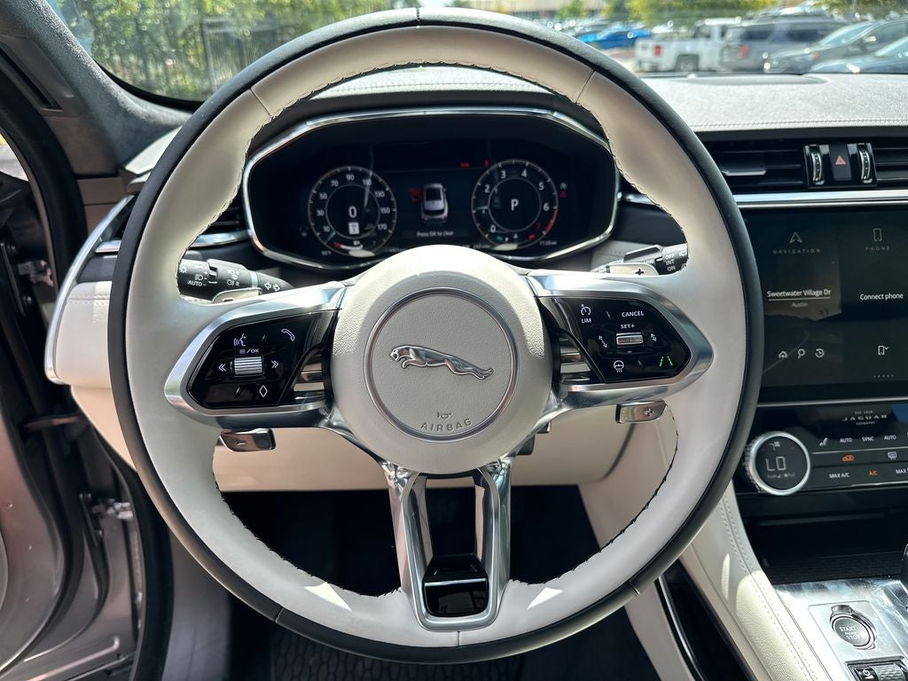 2024 Jaguar F-PACE P250 R-Dynamic S