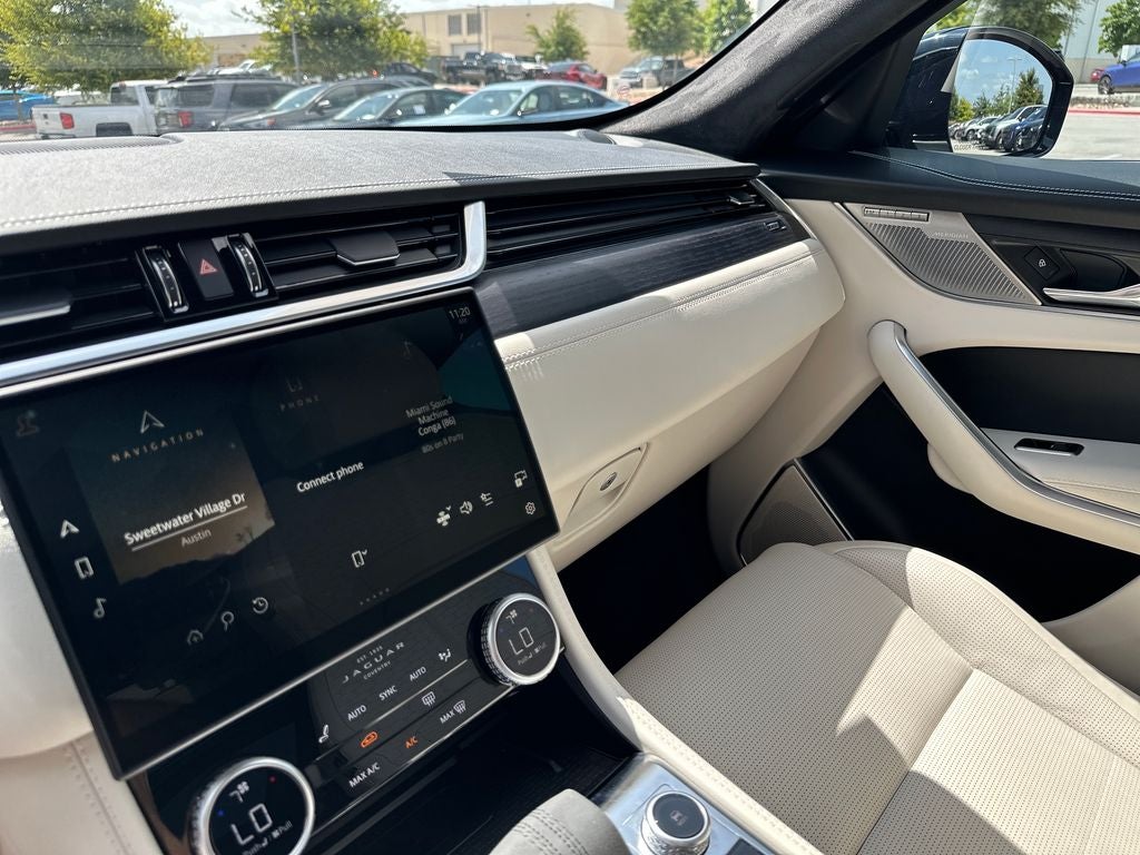 2024 Jaguar F-PACE P250 R-Dynamic S