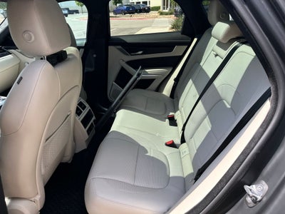 2024 Jaguar F-PACE P250 R-Dynamic S