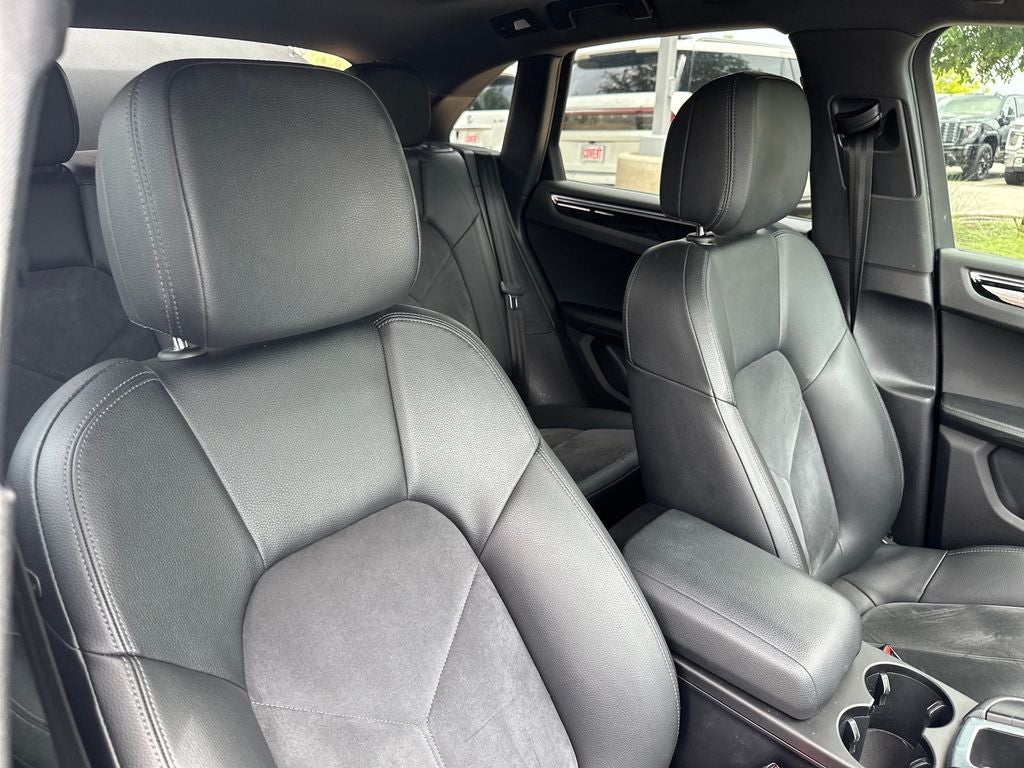 2018 Porsche Macan Base