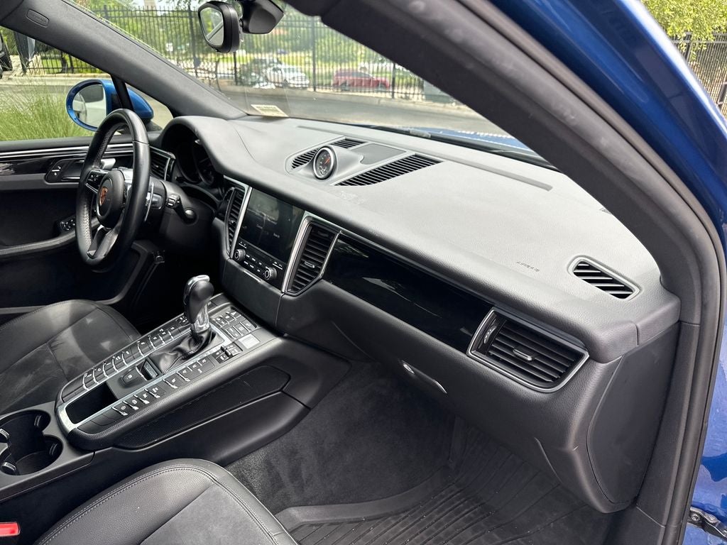 2018 Porsche Macan Base