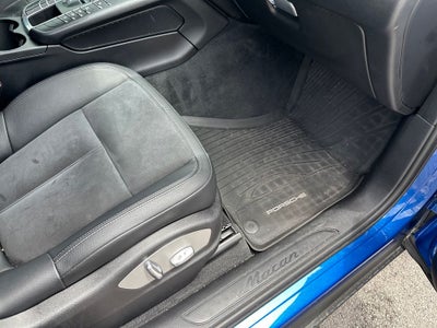 2018 Porsche Macan Base