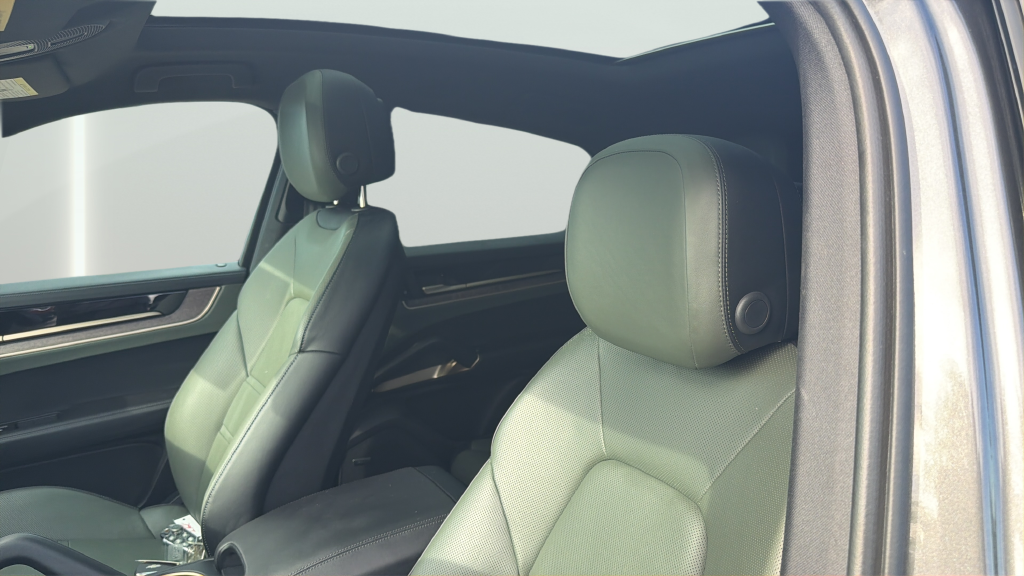 2024 Porsche Cayenne E-Hybrid Coupe S