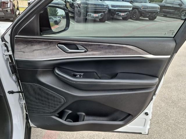 2023 Jeep Grand Cherokee Limited 4x2