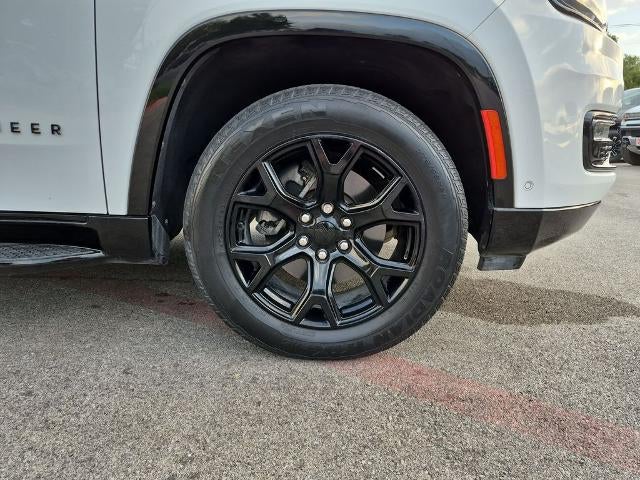 2023 Jeep Wagoneer 4x2