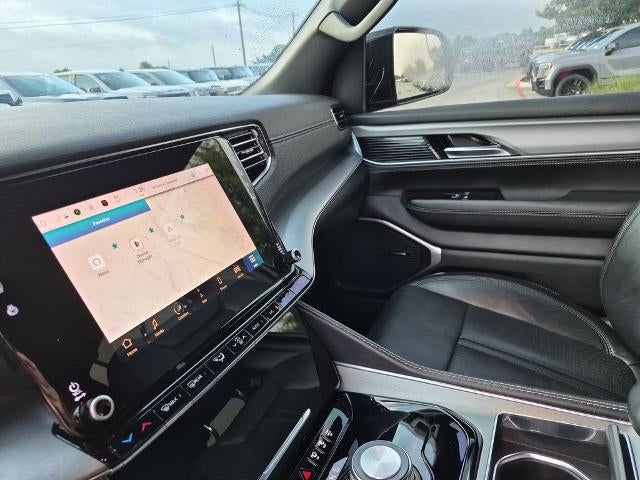 2023 Jeep Wagoneer 4x2