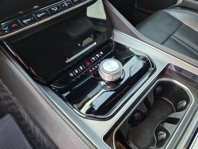 2023 Jeep Wagoneer 4x2