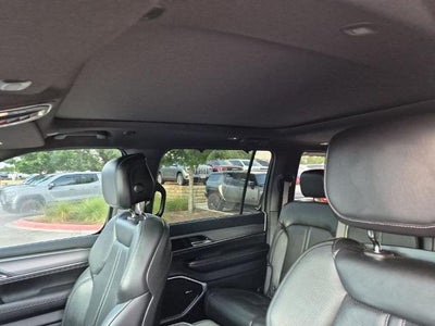2023 Jeep Wagoneer 4x2