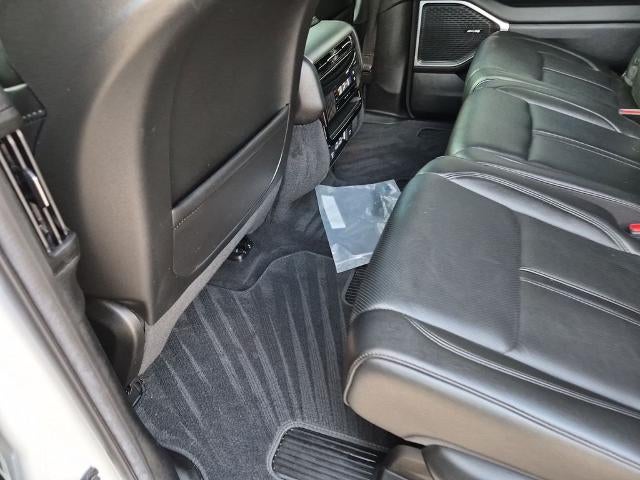 2023 Jeep Wagoneer 4x2