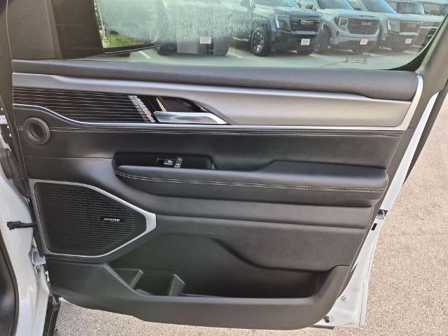 2023 Jeep Wagoneer 4x2