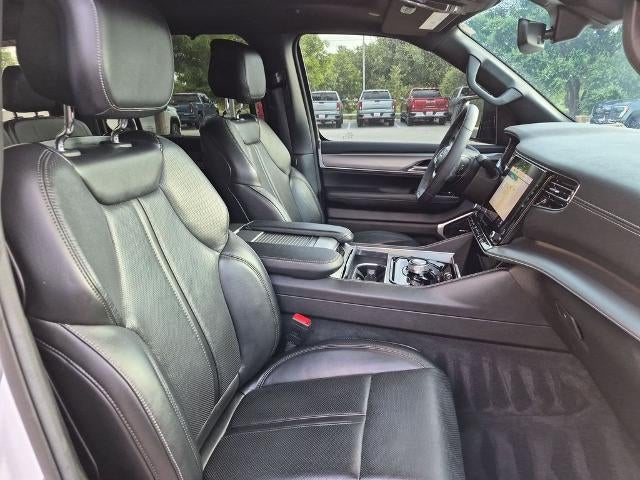 2023 Jeep Wagoneer 4x2