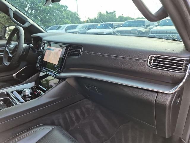 2023 Jeep Wagoneer 4x2