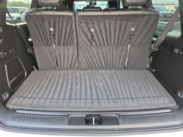 2023 Jeep Wagoneer 4x2