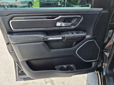 2022 RAM 1500 Laramie 4x4 Crew Cab 5'7" Box