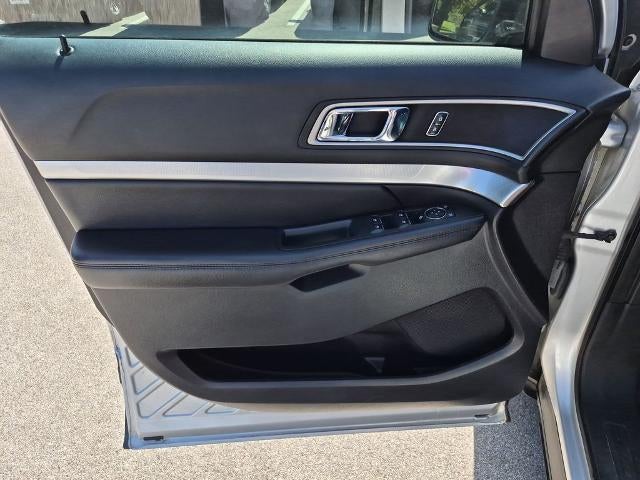 2016 Ford Explorer FWD 4dr XLT