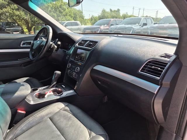 2016 Ford Explorer FWD 4dr XLT