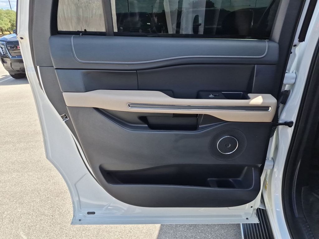 2023 Ford Expedition Max XLT
