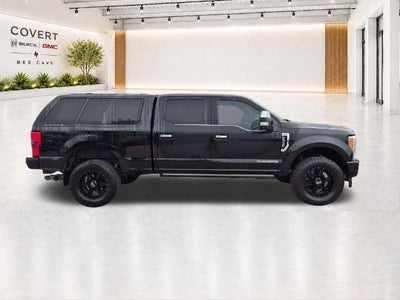 2017 Ford Super Duty F-350 SRW Platinum 4WD Crew Cab 6.75' Box