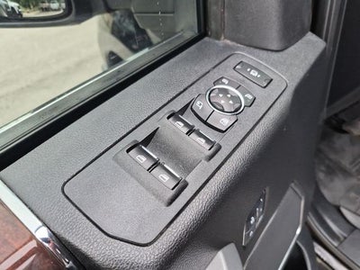 2017 Ford Super Duty F-350 SRW Platinum 4WD Crew Cab 6.75' Box