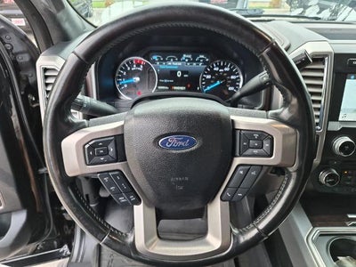 2017 Ford Super Duty F-350 SRW Platinum 4WD Crew Cab 6.75' Box