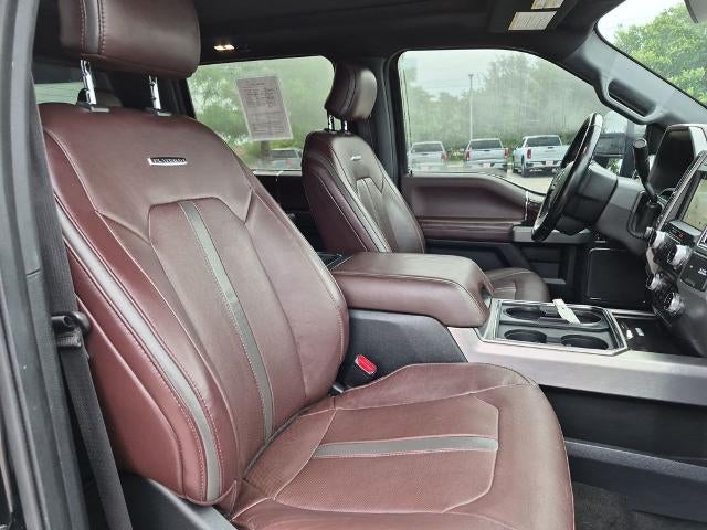 2017 Ford Super Duty F-350 SRW Platinum 4WD Crew Cab 6.75' Box