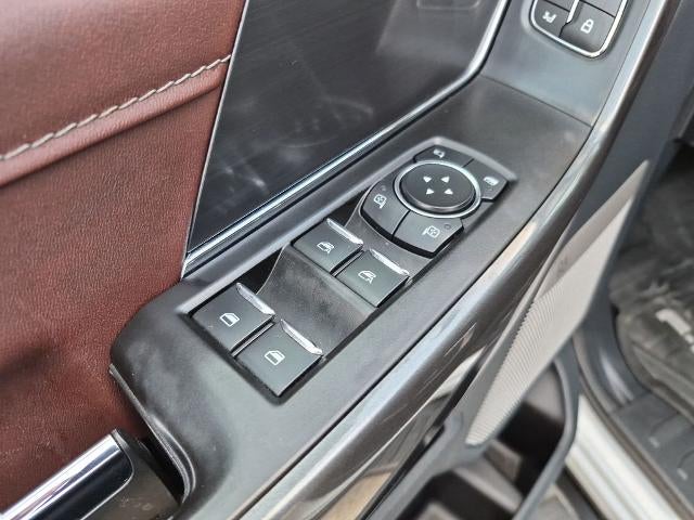 2022 Ford F-150 LARIAT 4WD SuperCrew 5.5' Box