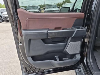 2022 Ford F-150 LARIAT 4WD SuperCrew 5.5' Box