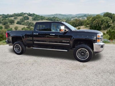 2018 Chevrolet Silverado 2500 HD Crew Cab Standard Box 4-Wheel Drive LTZ