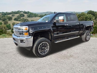 2018 Chevrolet Silverado 2500 HD Crew Cab Standard Box 4-Wheel Drive LTZ