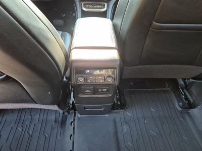 2023 GMC Acadia FWD SLT