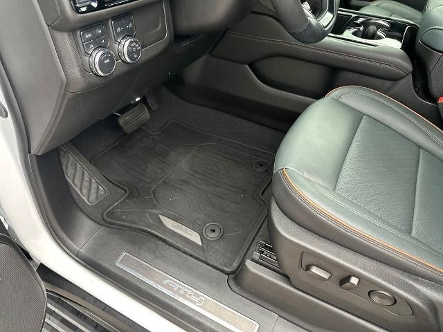 2025 GMC Yukon 4WD 4dr AT4