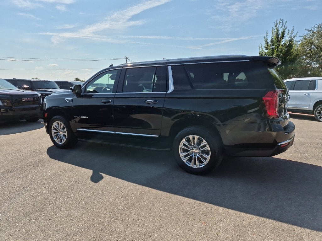 2023 GMC Yukon XL SLT