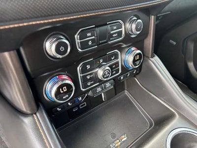 2022 GMC Yukon XL 4WD 4dr AT4