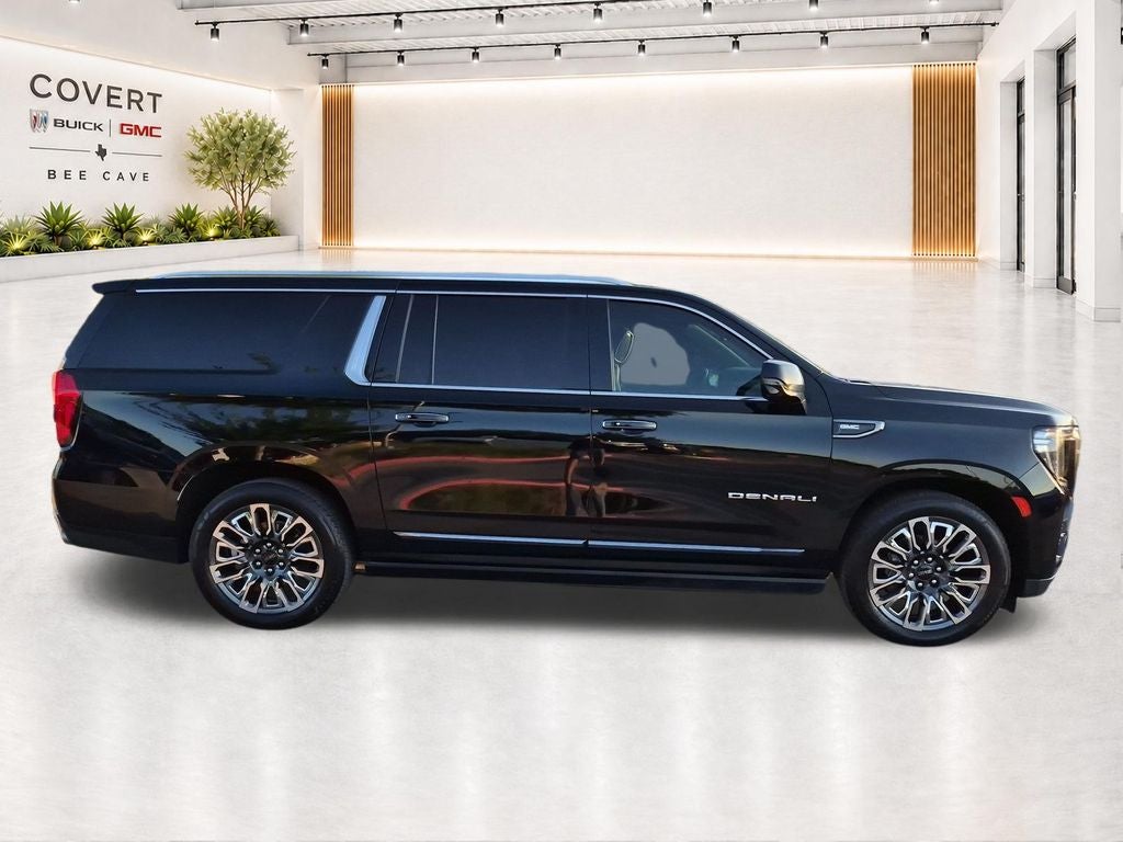 2023 GMC Yukon XL Denali Ultimate